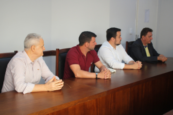 Foto - Sessão de Pòsse